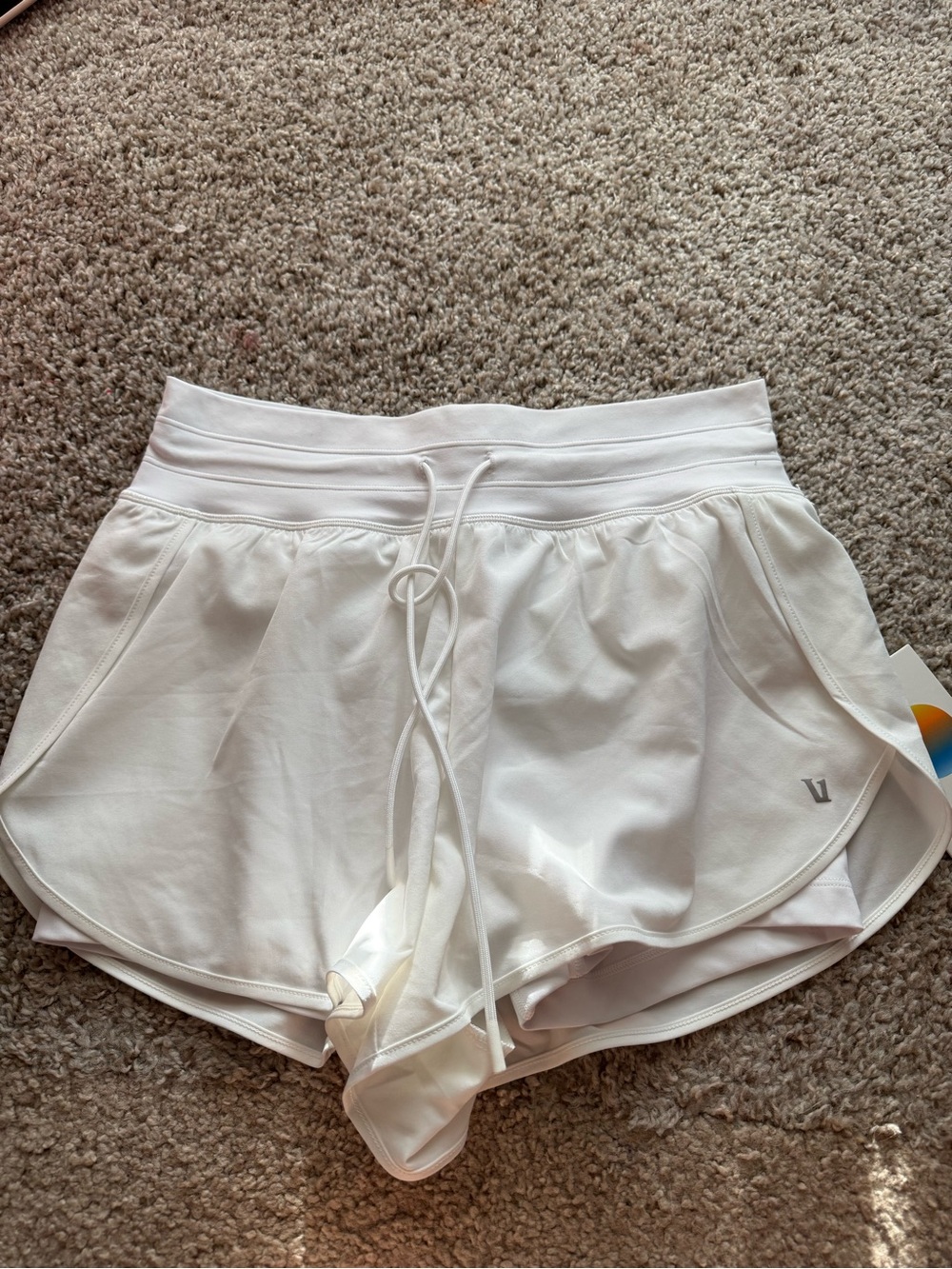 nwt vuori daily speed shorts 2.5